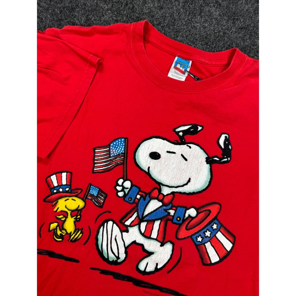 Peanuts Snoopy Woodstock Patriotic American Flag Red T Shirt Men's Large